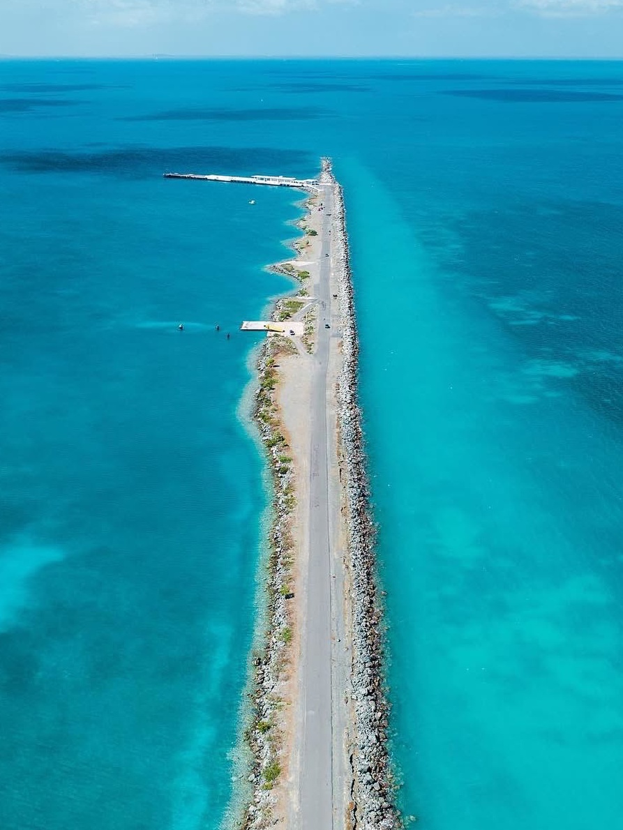 Mosquito Pier aerial – Vieques snorkeling along jetty