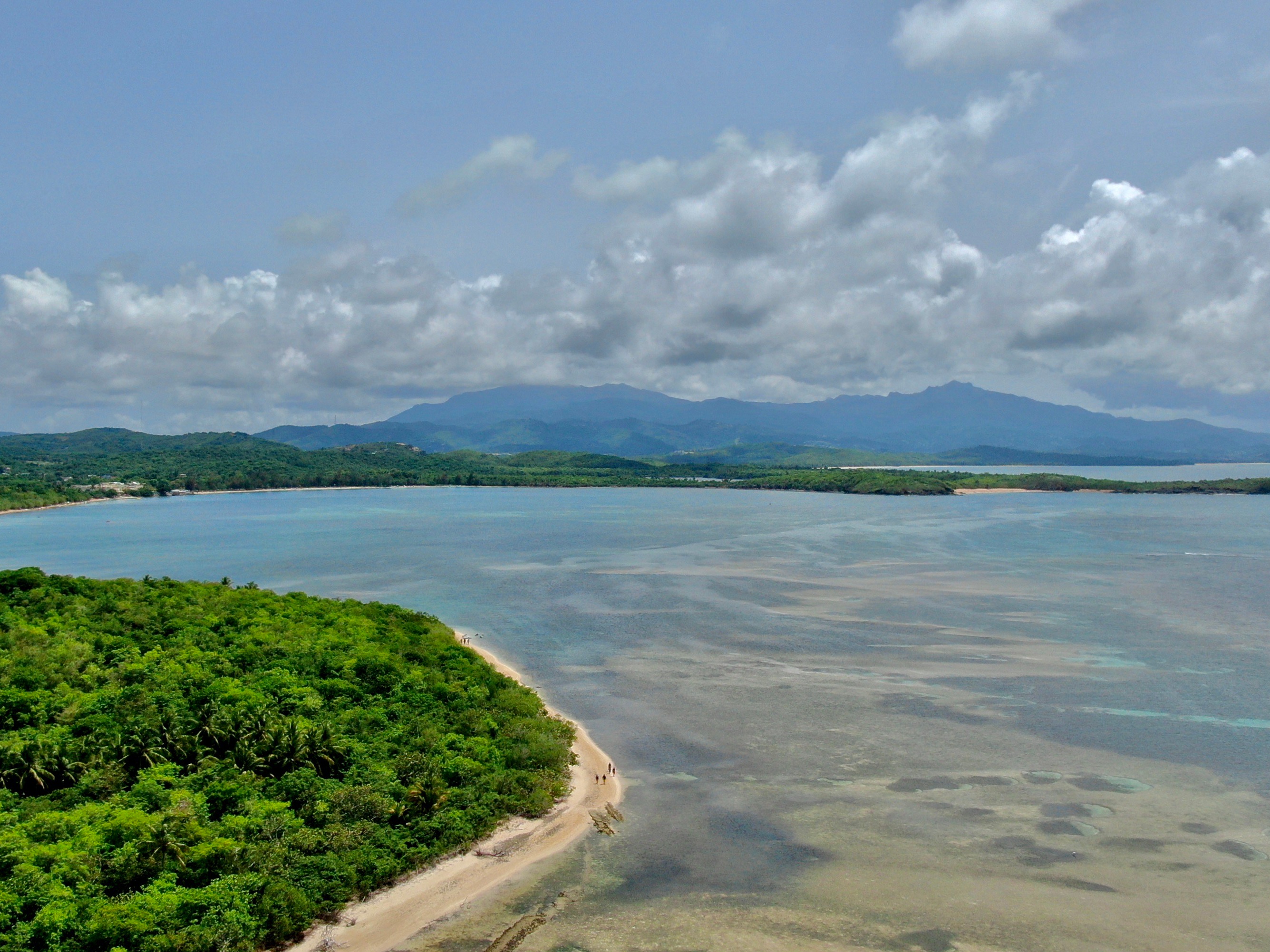 Seven Seas coastline – calm snorkeling waters