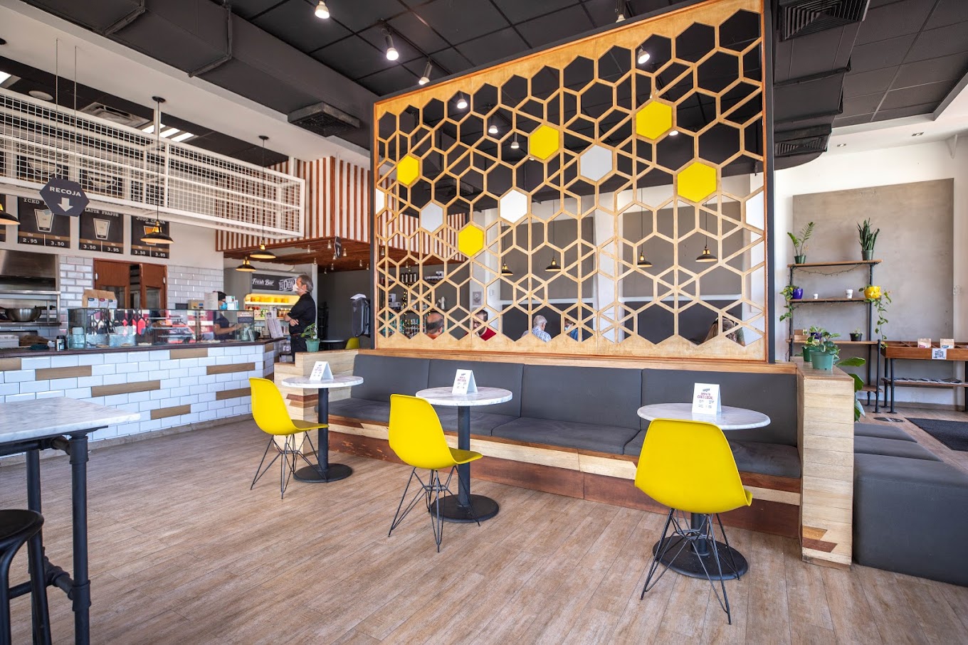 Cafe Don Juan interior