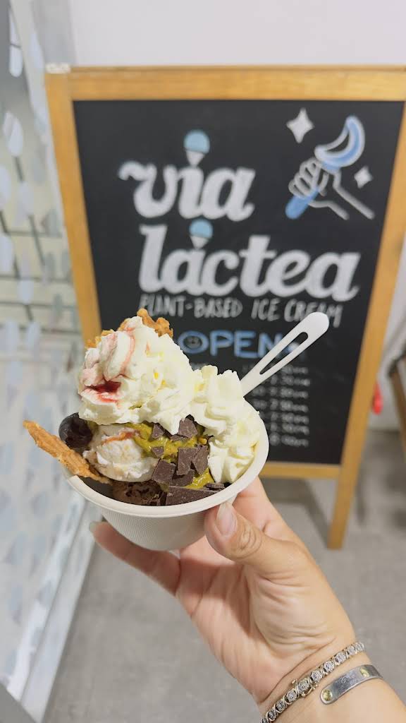 Vía Láctea ice cream cone