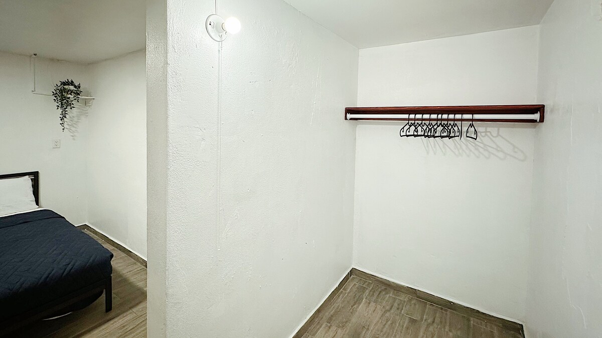 Walk-in closet - Casa Damisela Apartment 4
