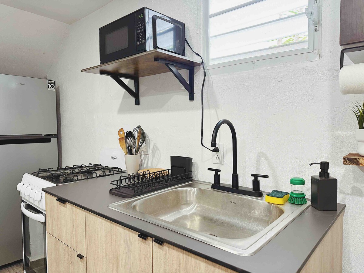 1st Floor Beach Gem - kitchen