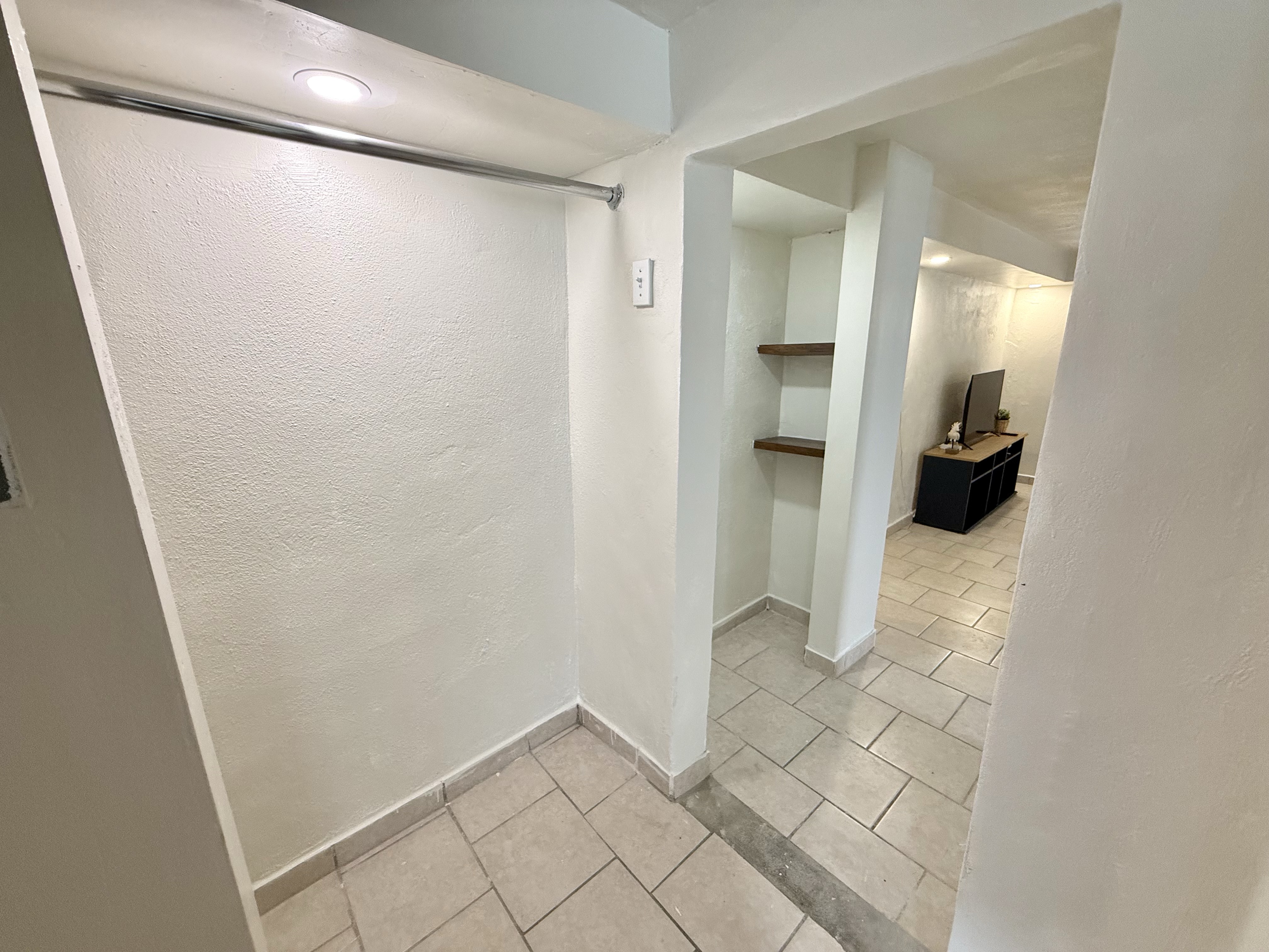 Beachfront Apartment - hallway