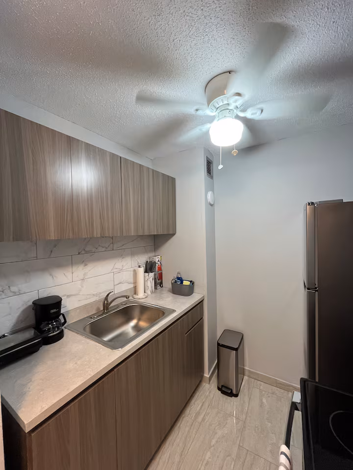 Cobians Suite - kitchen