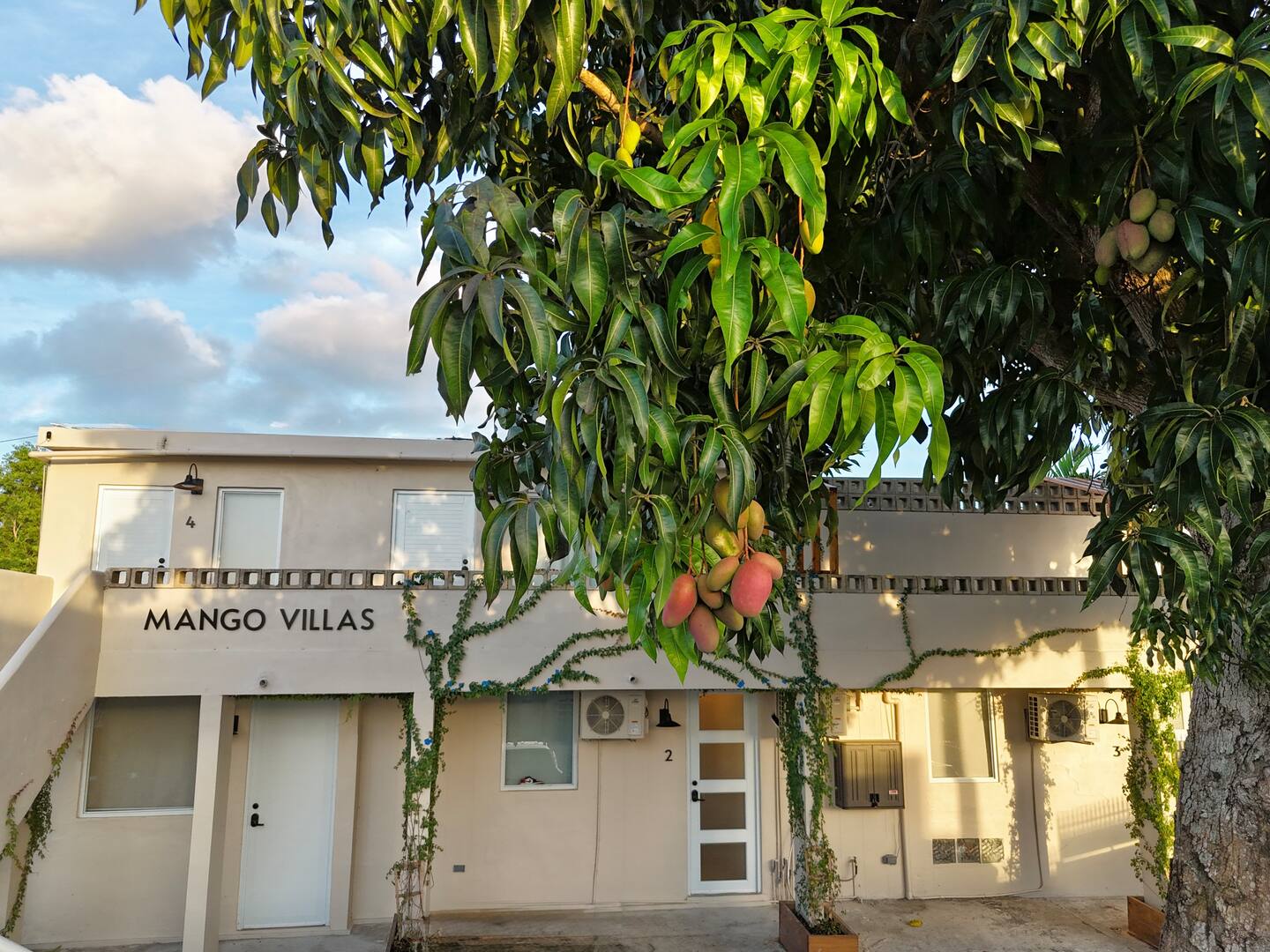 Exterior of Mango Villas in Levittown, Puerto Rico